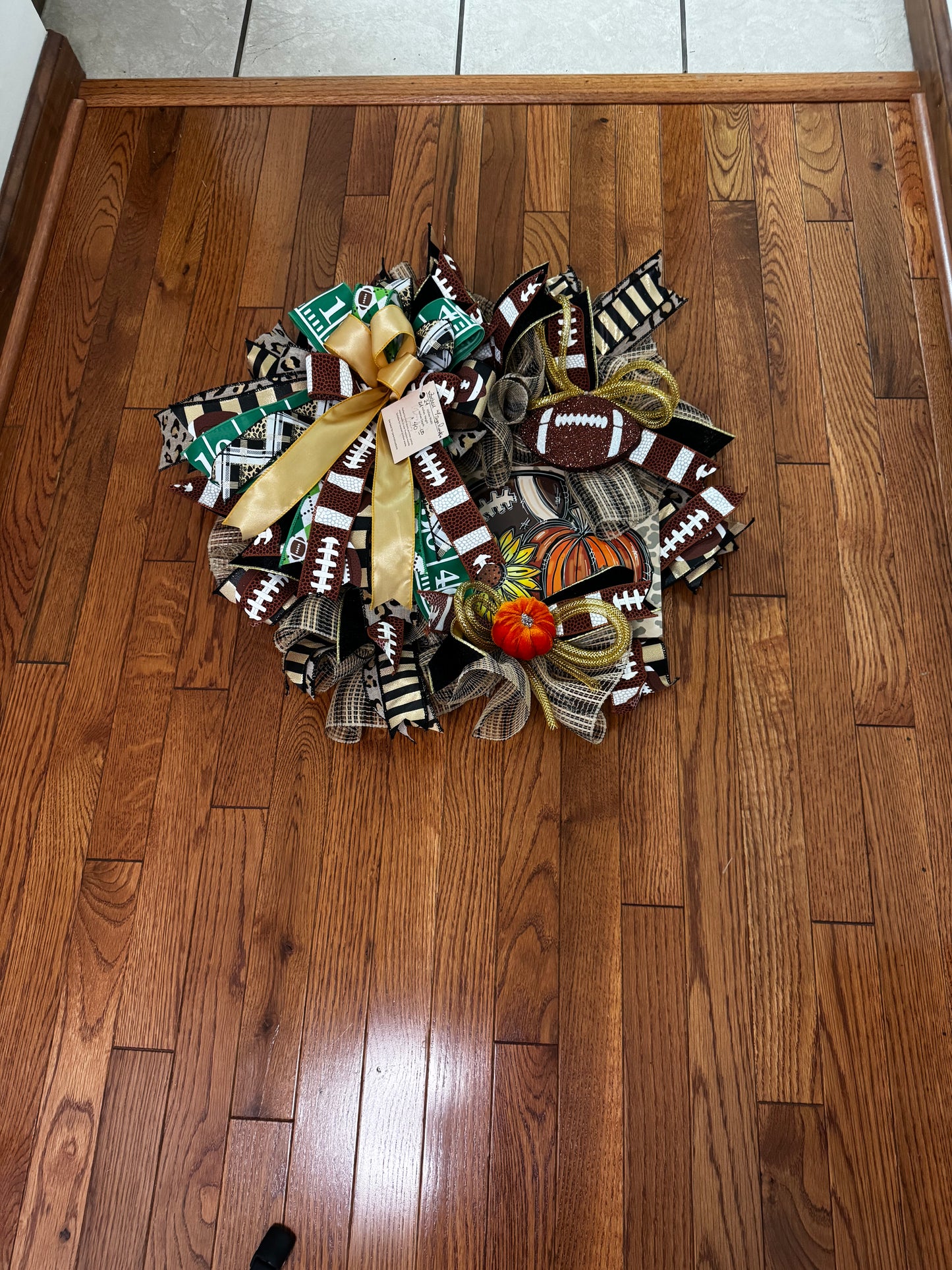 Football wreath, Football themed wreath