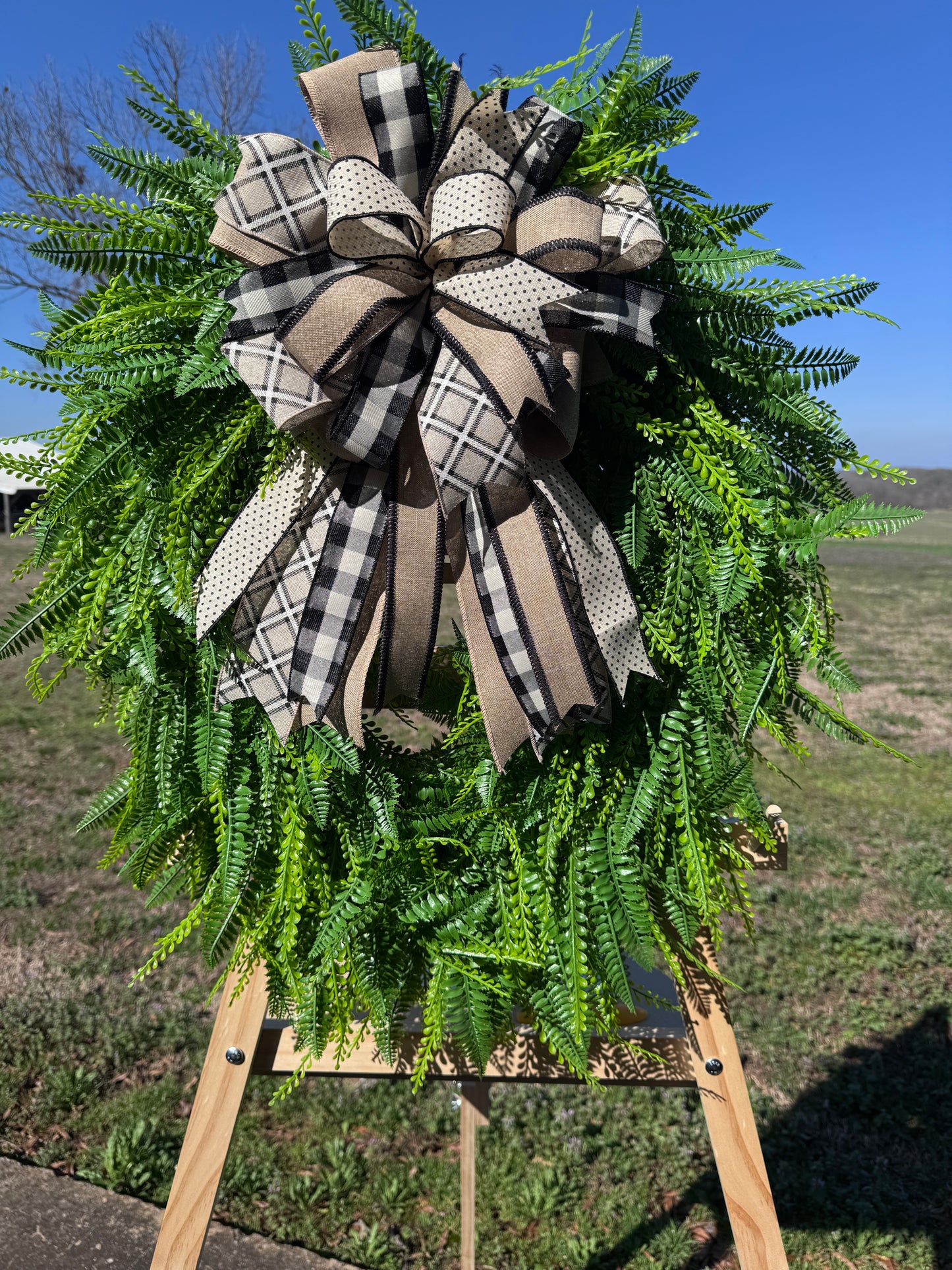 Oval 26” Beaded Grass and Fern Wreath