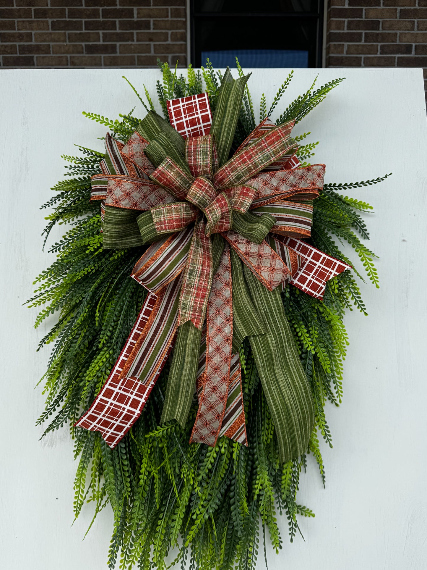 OVAL Beaded Green Wreath – A Year-Round Classic with Seasonal Charm