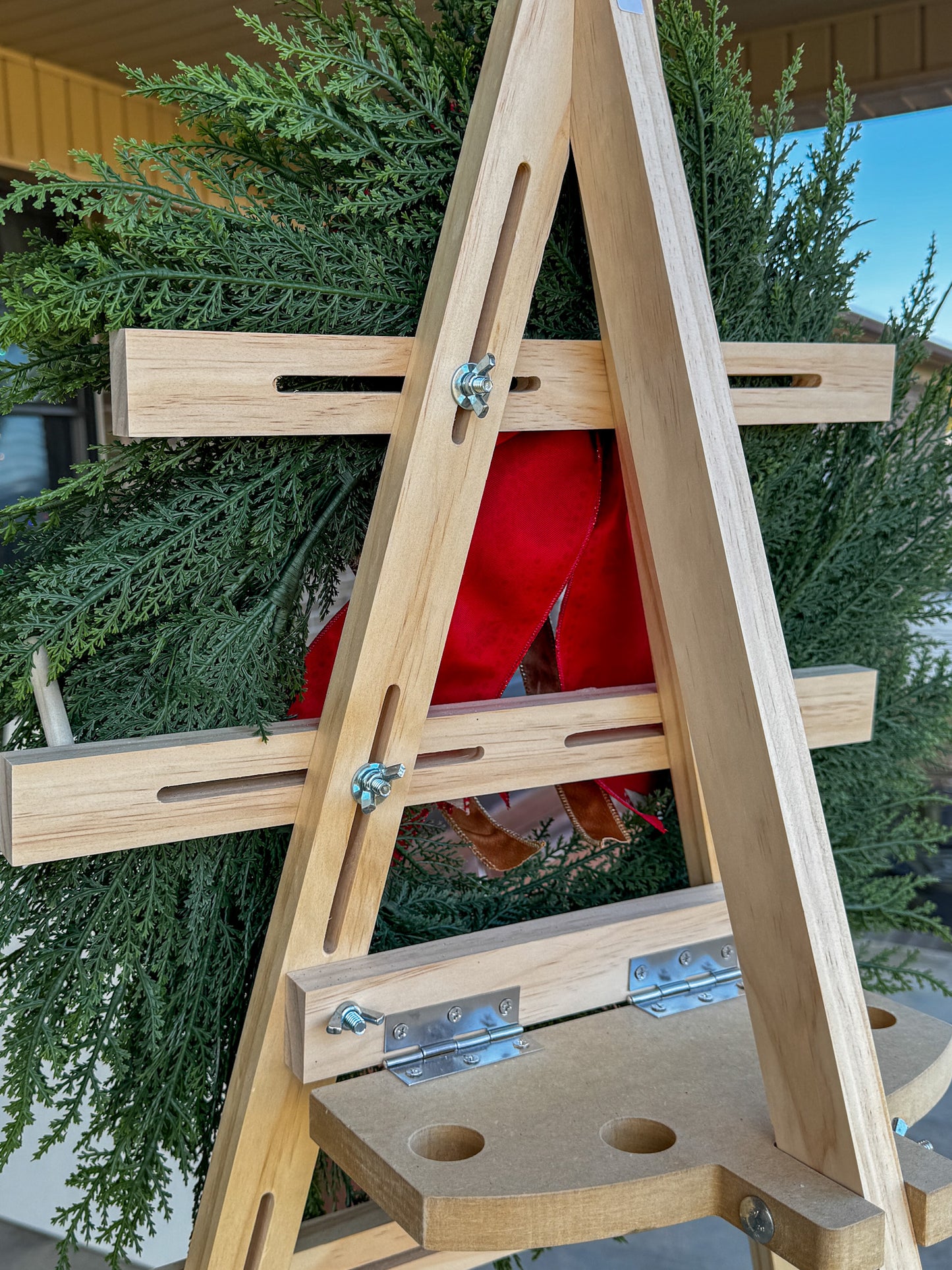 Red & Gold Holiday Classic Wreath