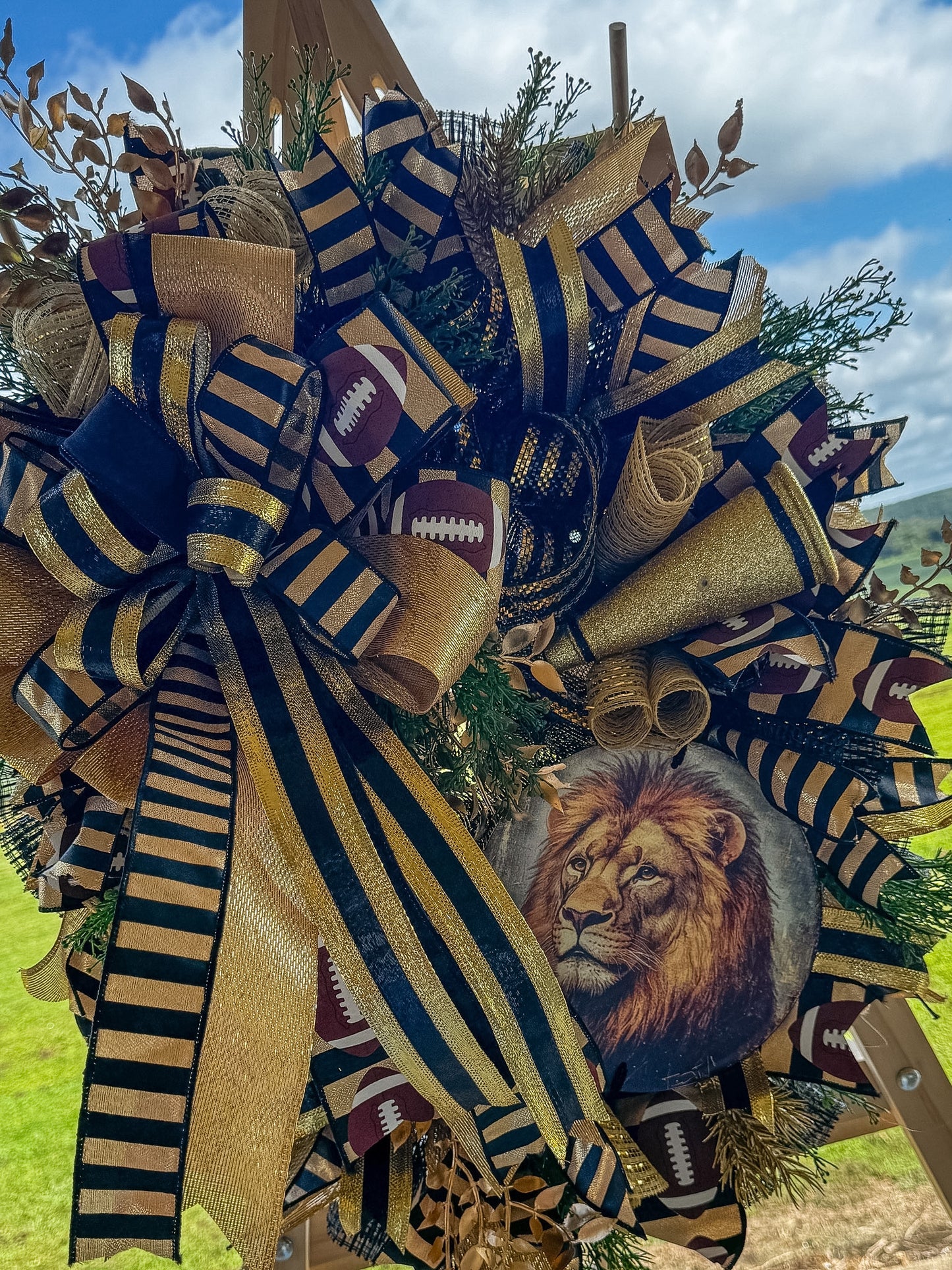 Dresden Lions Football Wreath – Black & Gold Game Day Door Decor